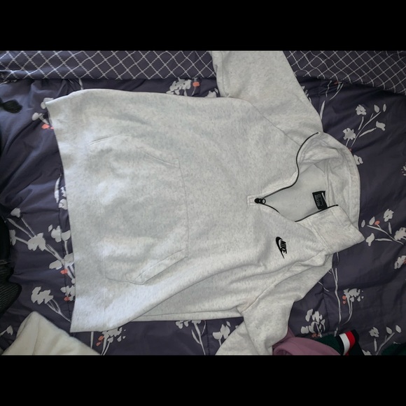 Nike Tops - used Nike hoodie